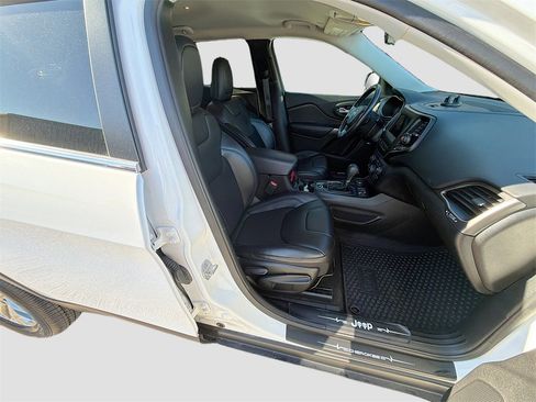 Used 2020 Jeep Cherokee Latitude Plus w/ Cold Weather Group image 30