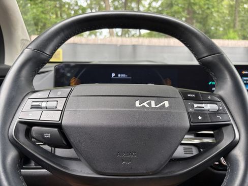 Used 2026 Kia Sportage LX FWD image 28