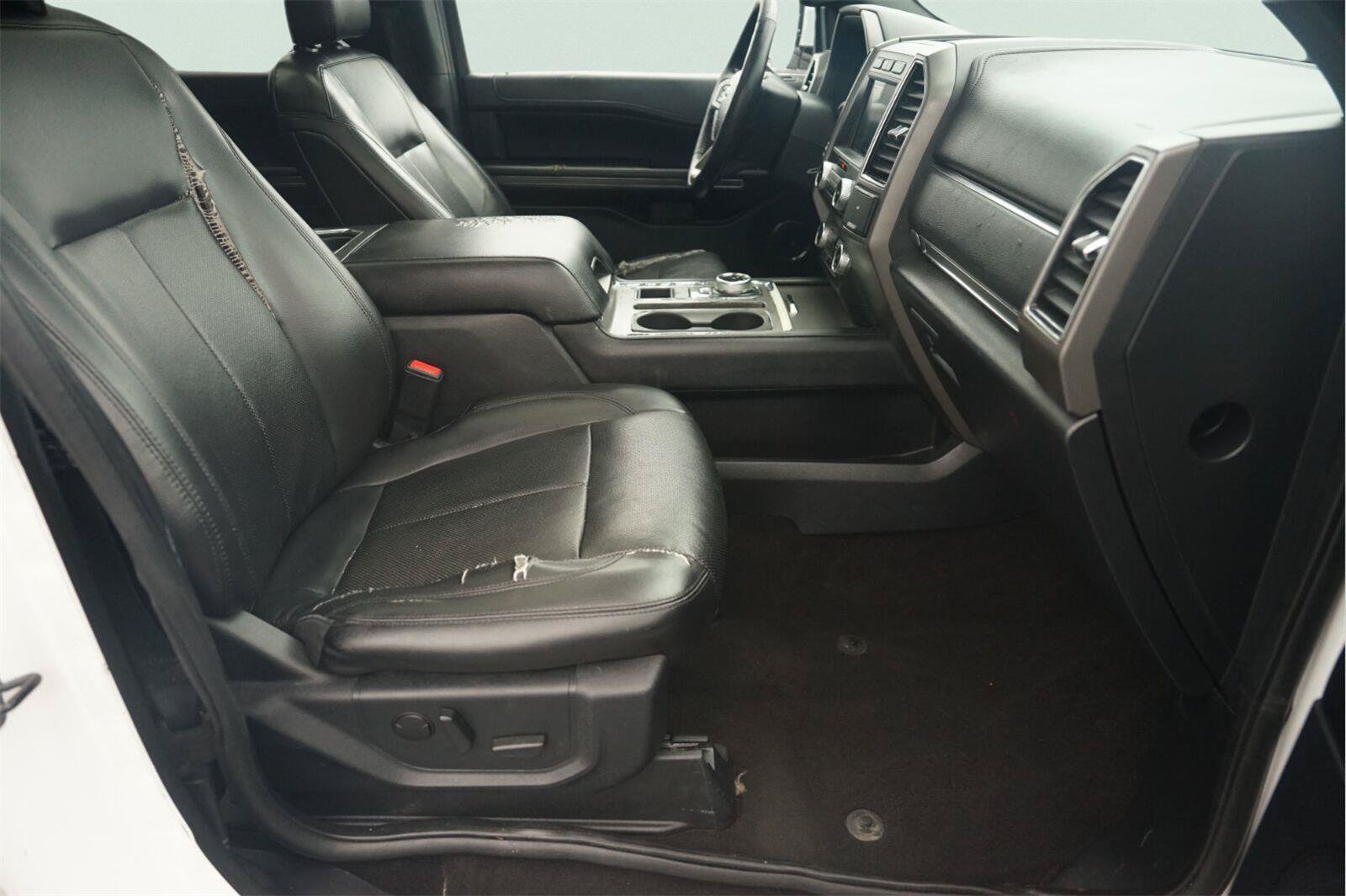 Used 2020 Ford Expedition Max XLT w/ Equipment Group 202A RWD image 21