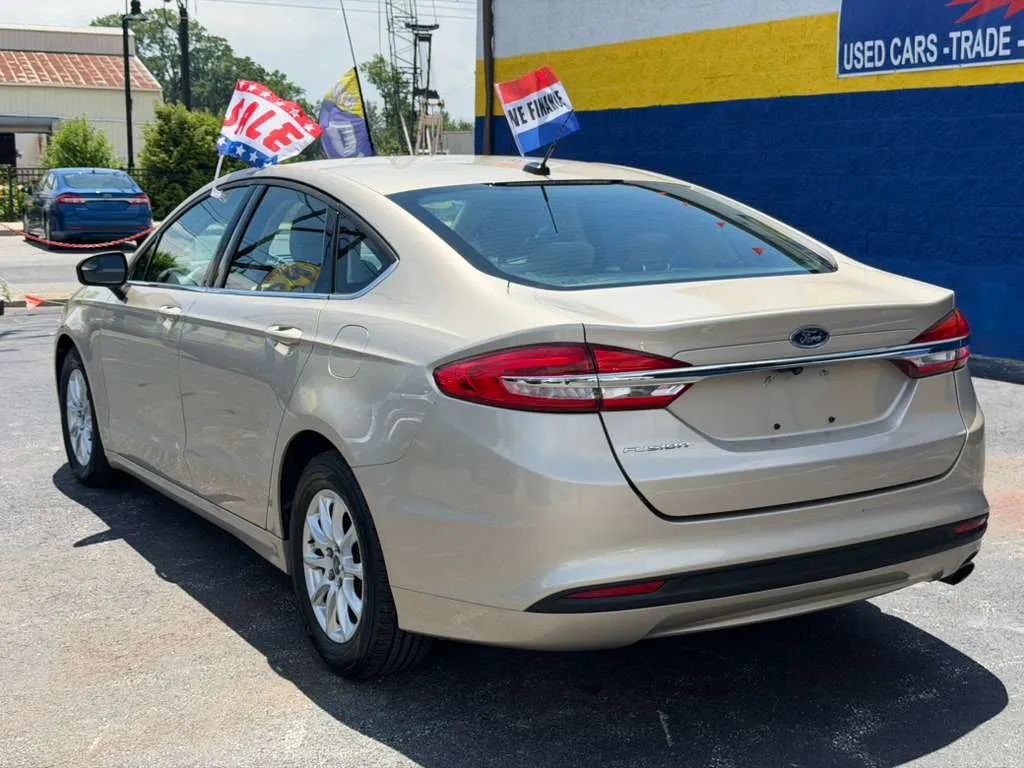 Used 2018 Ford Fusion S FWD image 7