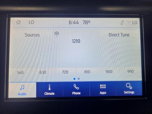 Used 2020 Ford Fusion SE FWD image 25