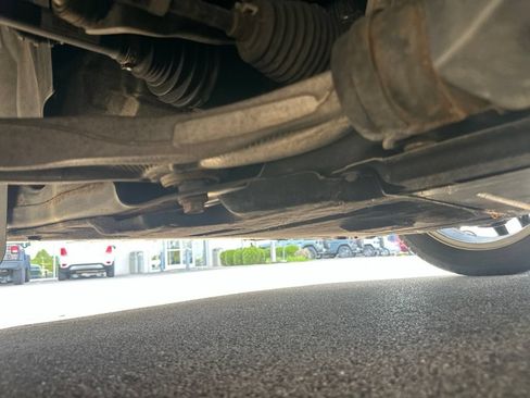 Used 2015 Ford Fusion SE FWD image 14