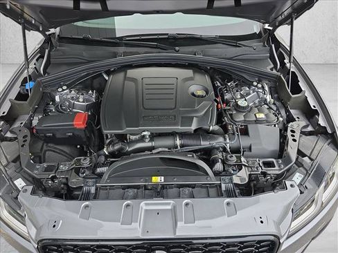 Certified 2025 Jaguar F-PACE R-Dynamic S image 30