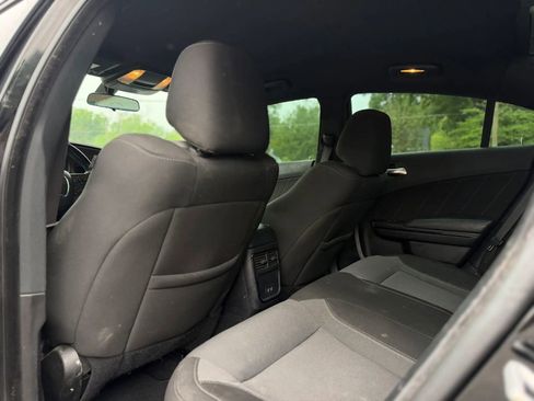 Used 2020 Dodge Charger SXT w/ Blacktop Package RWD image 11