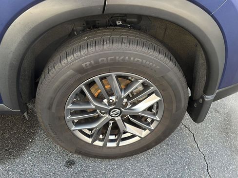 Used 2021 Nissan Rogue S image 30