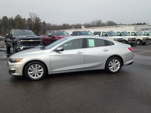 Used 2021 Chevrolet Malibu LT image 3