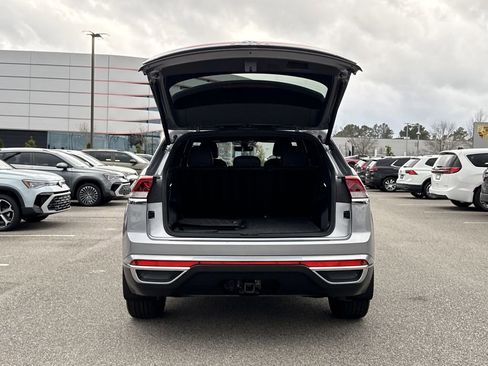 Used 2025 Volkswagen Atlas Cross Sport SEL image 15