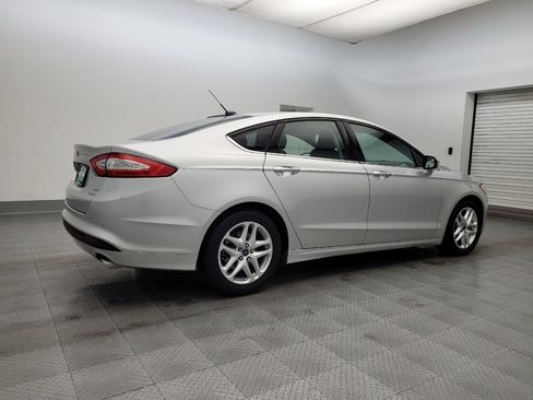 Used 2016 Ford Fusion SE image 10