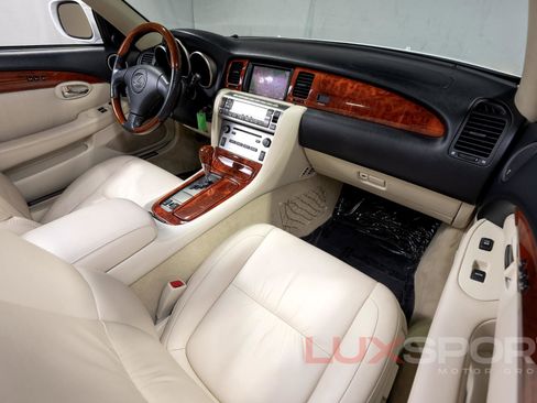 Used 2010 Lexus SC 430 Convertible image 69