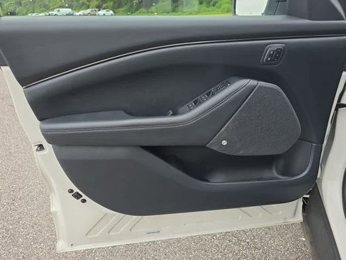 Used 2021 Ford Mustang Mach-E Premium image 10