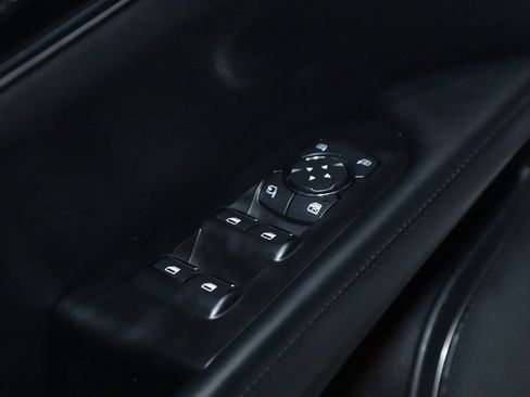 Used 2022 Lincoln Nautilus Reserve image 17