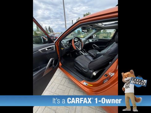 Used 2012 Hyundai Veloster w/ Style Pkg image 21
