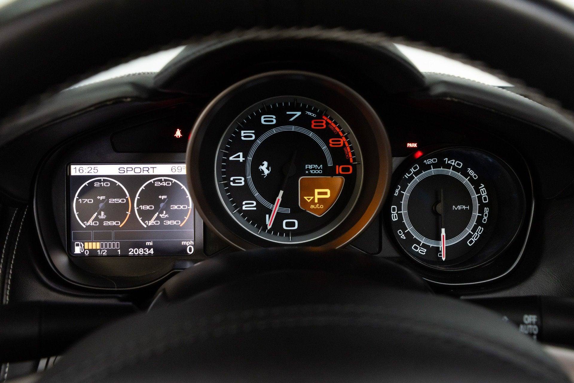 Used 2010 Ferrari California RWD image 78