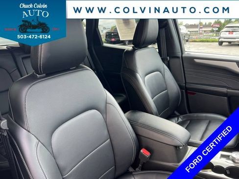 Certified 2025 Ford Escape Platinum AWD/4WD image 24