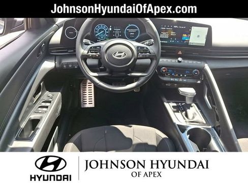 Used 2025 Hyundai Elantra SEL w/ Cargo Package FWD image 22
