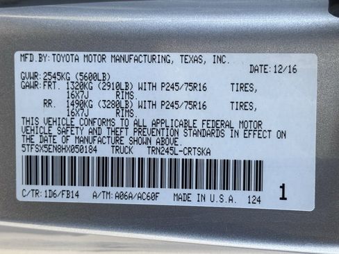 Used 2017 Toyota Tacoma SR image 40