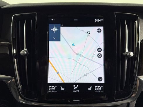 Used 2019 Volvo S90 T6 Momentum image 18