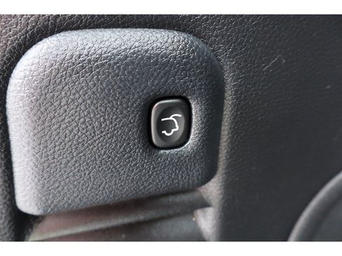 Used 2022 Jeep Grand Cherokee Laredo X AWD/4WD image 8