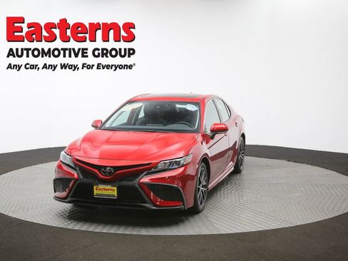 Used 2021 Toyota Camry SE w/ Cold Weather Package image 54