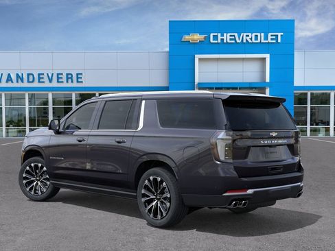 New 2026 Chevrolet Suburban High Country image 3