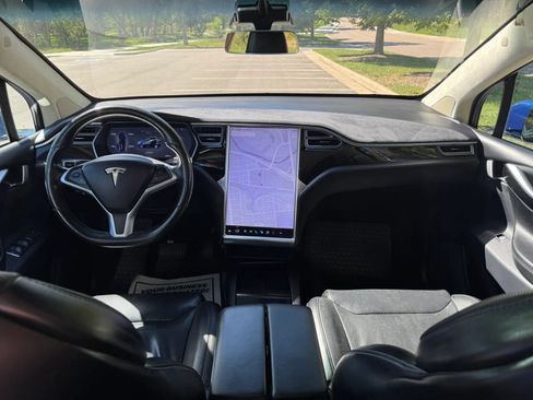Used 2016 Tesla Model X 75D AWD/4WD image 17