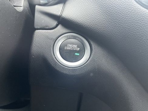 Used 2023 Chevrolet Equinox LT w/ Driver Convenience Package image 32