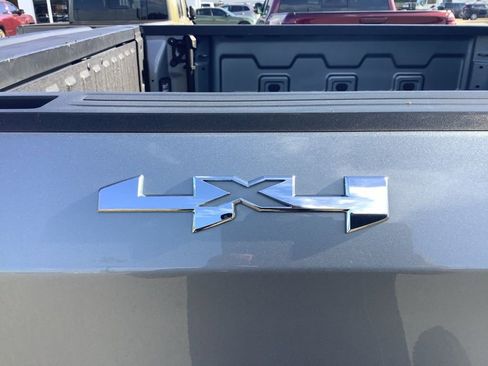 Used 2024 GMC Sierra 1500 SLT image 10