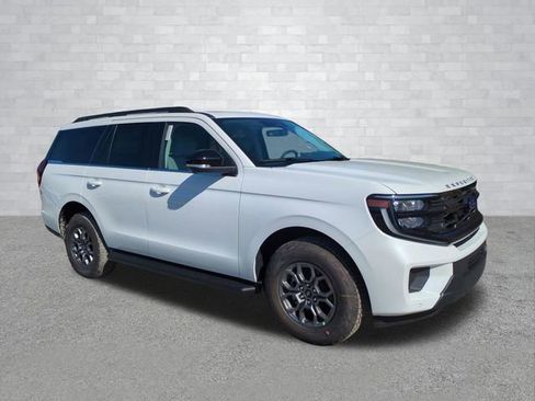 New 2026 Ford Expedition Active RWD image 2