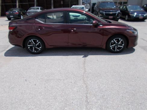 Used 2024 Nissan Sentra SV FWD image 5
