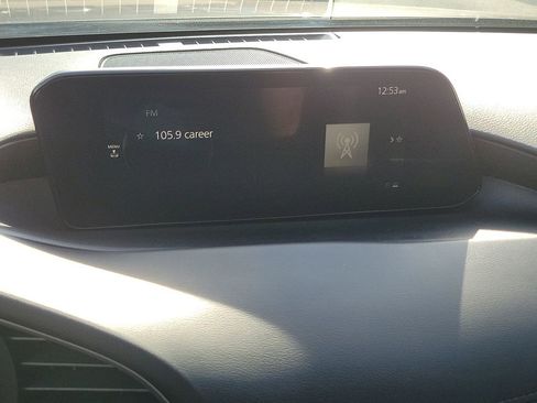 Used 2025 MAZDA MAZDA3 s image 22