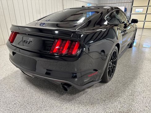 Used 2017 Ford Mustang GT Premium w/ Equipment Group 401A RWD image 8