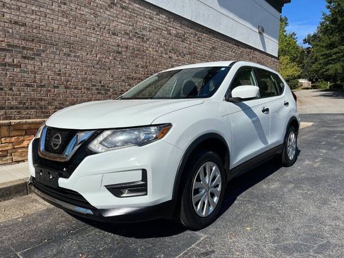 Used 2017 Nissan Rogue S AWD/4WD image 1