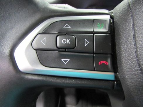Used 2022 Jeep Compass Latitude AWD/4WD image 24