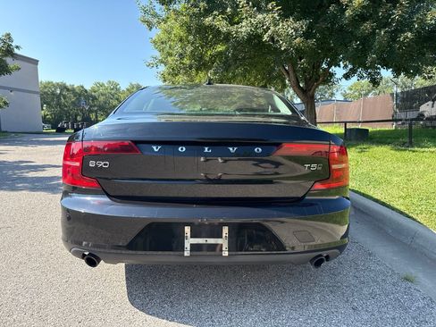 Used 2018 Volvo S90 T5 Momentum w/ Convenience Package AWD/4WD image 5