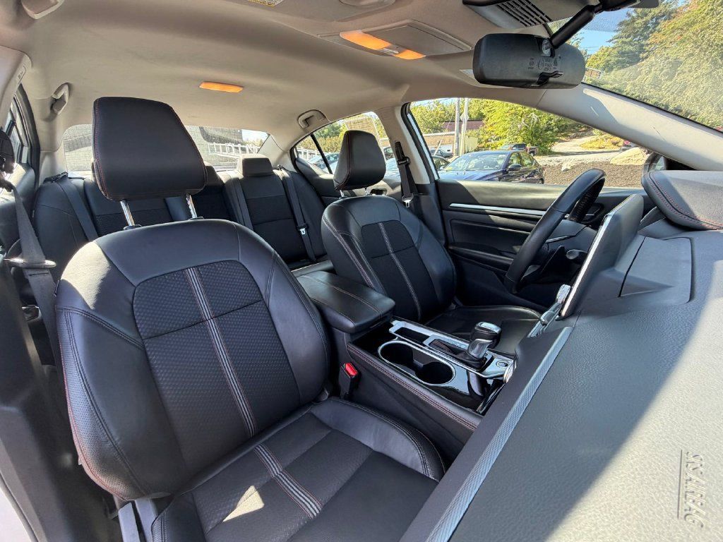 Used 2024 Nissan Altima 2.5 SR FWD image 20