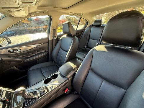 Used 2015 INFINITI Q50 Premium w/ Navigation Package image 30