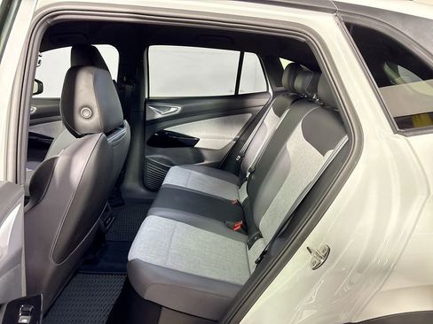Certified 2025 Volkswagen ID.4 Pro image 21