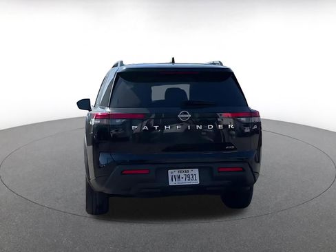 Used 2025 Nissan Pathfinder SV image 11