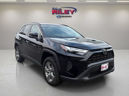 Used 2025 Toyota RAV4 XLE AWD/4WD image 8