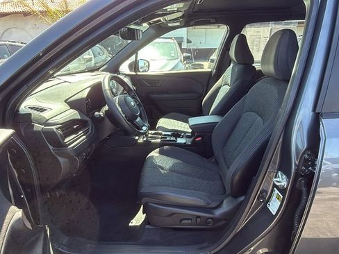 Used 2026 Subaru Forester Premium AWD/4WD image 17