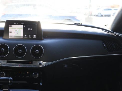 Used 2019 Kia Stinger GTS image 24