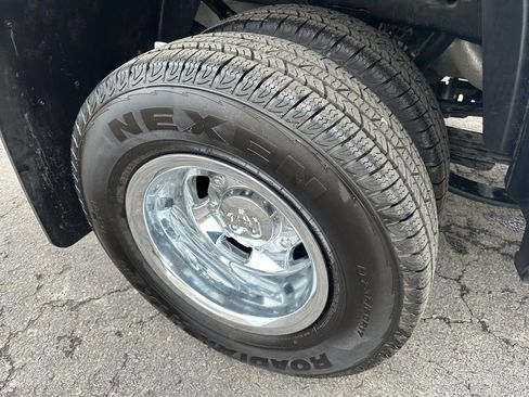 Used 2024 RAM 3500 Tradesman w/ Chrome Appearance Group image 31