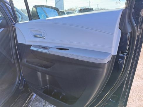 Used 2025 Toyota Sienna XLE image 34