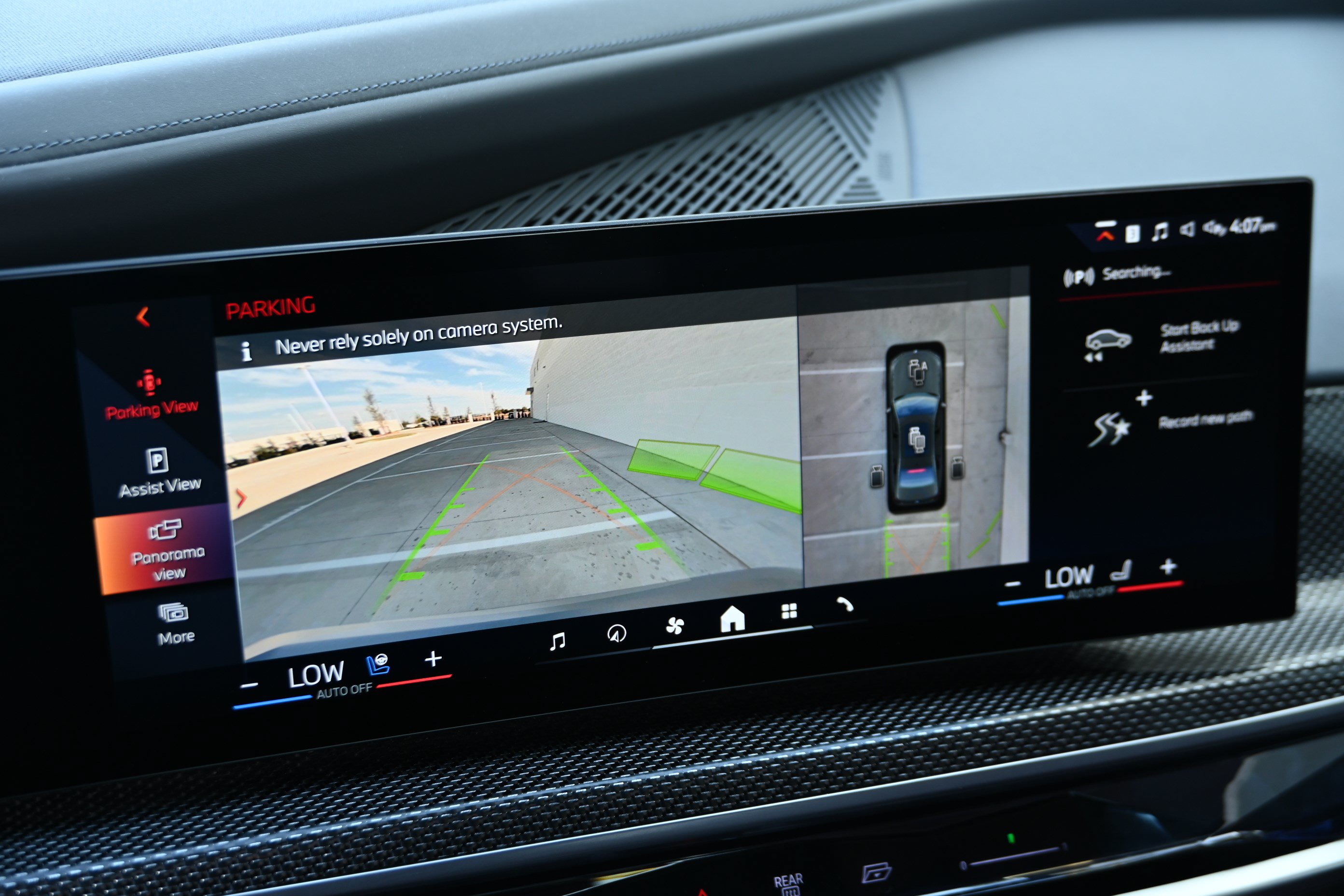 Certified 2023 BMW i7 xDrive60 AWD/4WD image 18