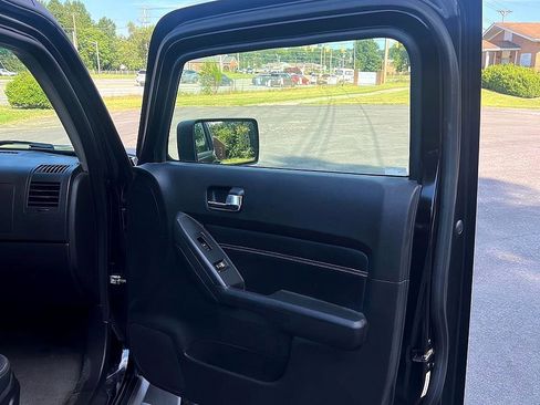 Used 2007 HUMMER H3 image 13
