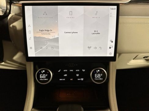 New 2026 Jaguar F-PACE R-Dynamic S image 27