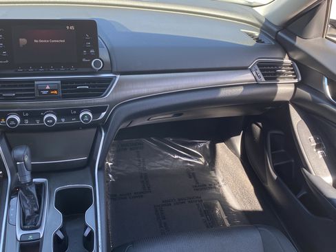 Used 2018 Honda Accord LX image 14
