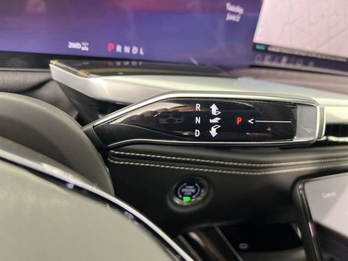 Certified 2025 Cadillac Escalade Premium Luxury w/ Touring Package AWD/4WD image 16
