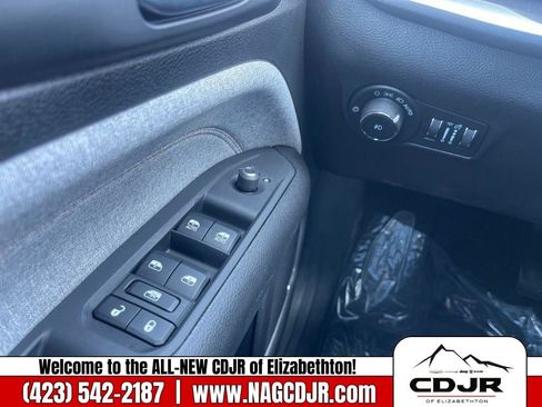 New 2023 Jeep Compass Latitude w/ Sun and Sound Group image 29