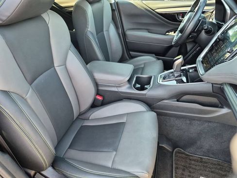 Used 2025 Subaru Outback Onyx Edition AWD/4WD image 30